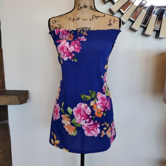 Anthropologie Tops - 🎉HP🎉 NEW off the shoulder blue floral top L